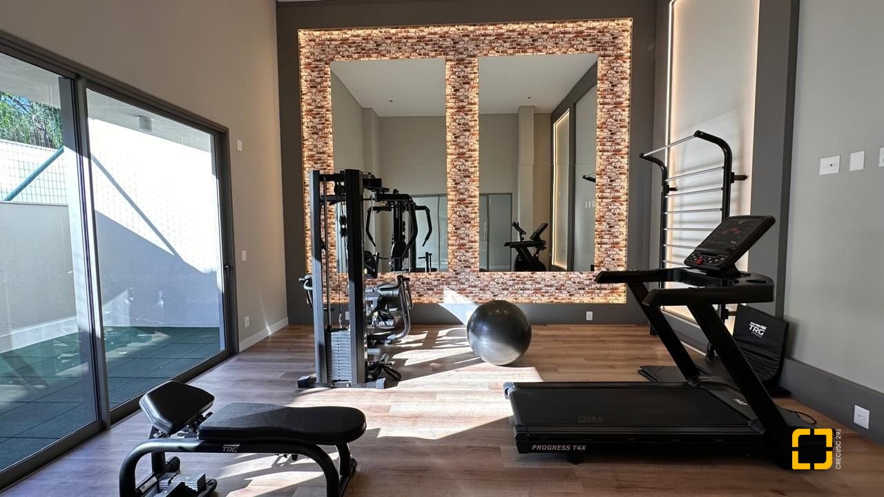 Apartamento com 126m², 4 quartos (sendo 1 suíte), 2 garagens, no bairro João Paulo em Florianópolis