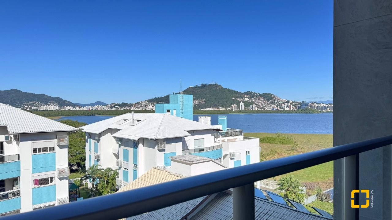 Apartamento com 126m², 4 quartos (sendo 1 suíte), 2 garagens, no bairro João Paulo em Florianópolis