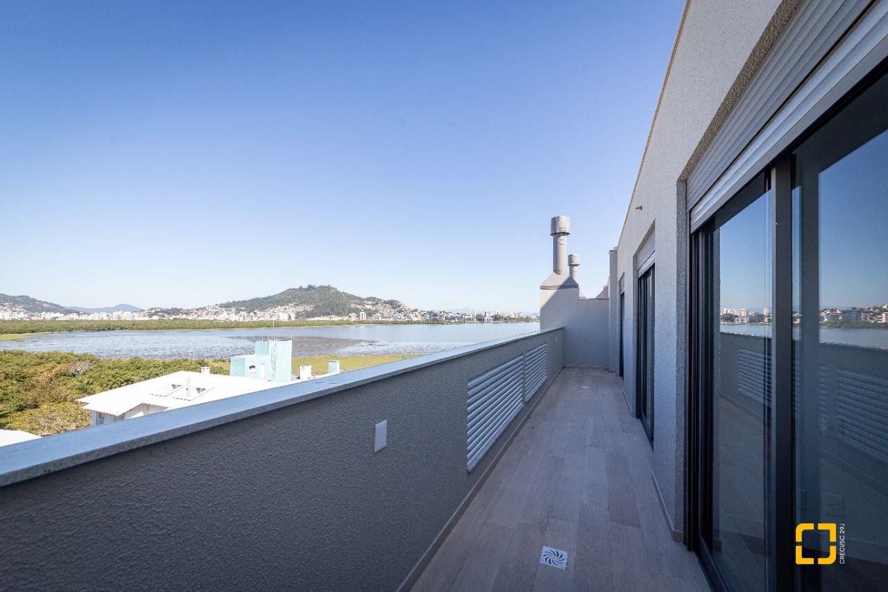 Apartamento com 126m², 4 quartos (sendo 1 suíte), 2 garagens, no bairro João Paulo em Florianópolis