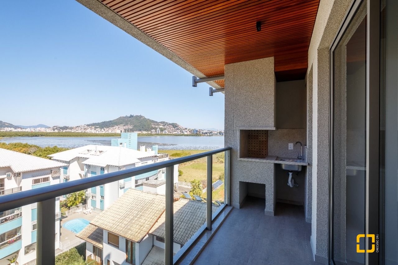 Apartamento com 126m², 4 quartos (sendo 1 suíte), 2 garagens, no bairro João Paulo em Florianópolis