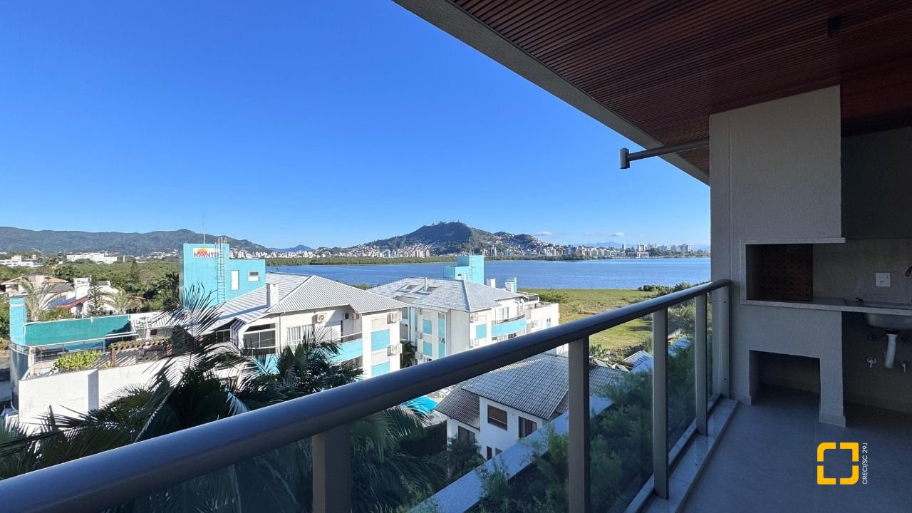 Apartamento com 126m², 4 quartos (sendo 1 suíte), 2 garagens, no bairro João Paulo em Florianópolis