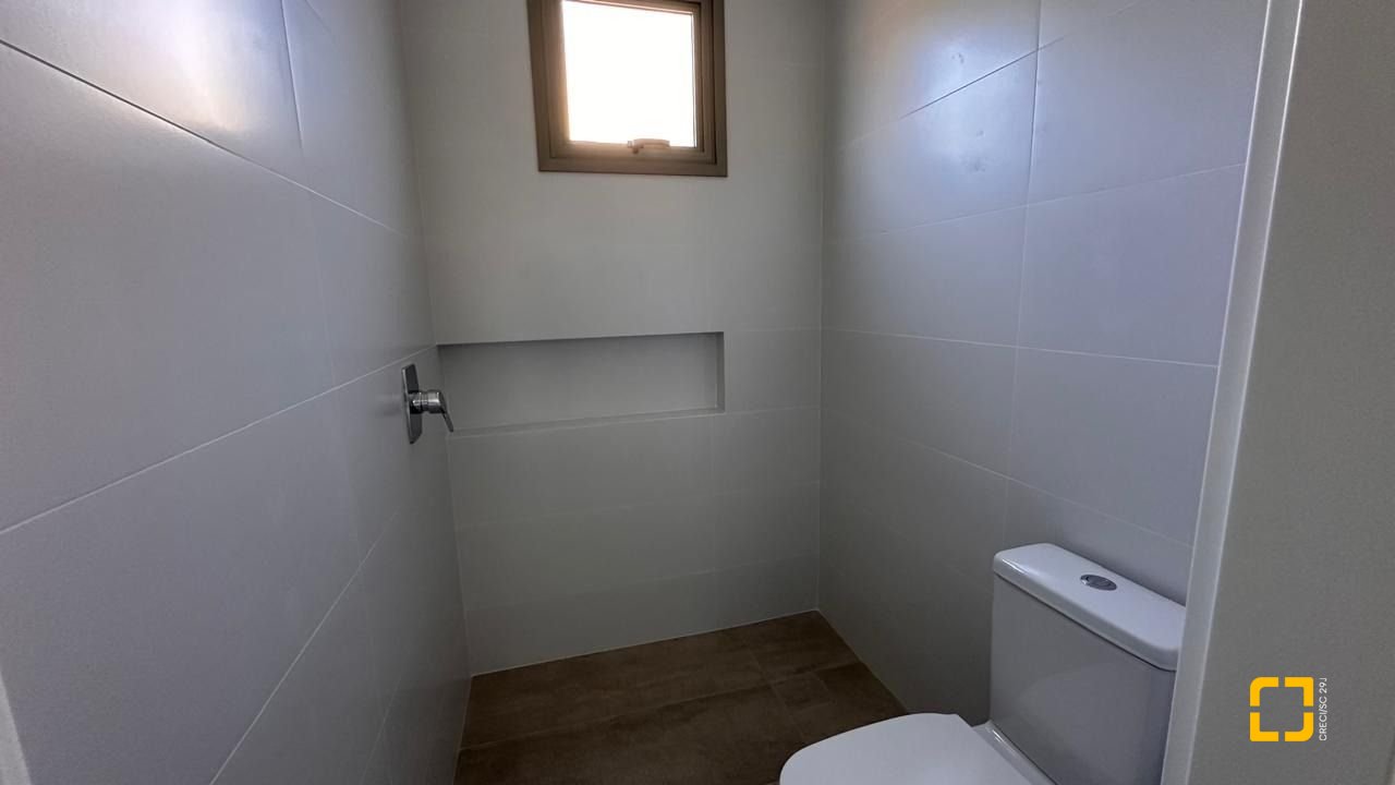 Apartamento com 126m², 4 quartos (sendo 1 suíte), 2 garagens, no bairro João Paulo em Florianópolis