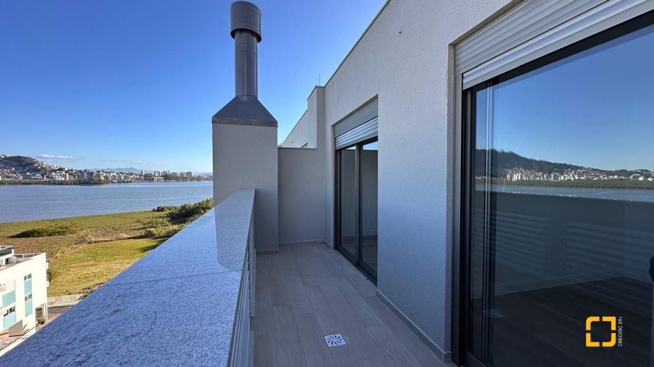 Apartamento com 126m², 4 quartos (sendo 1 suíte), 2 garagens, no bairro João Paulo em Florianópolis