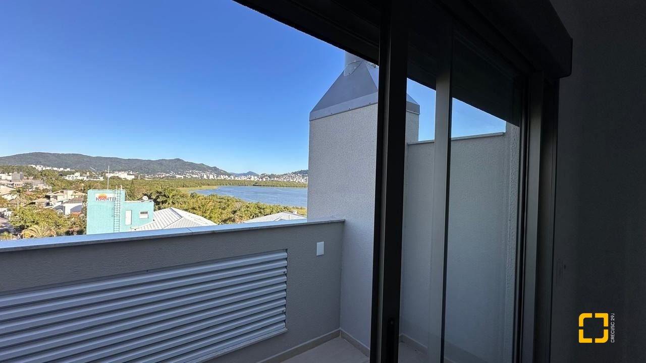 Apartamento com 126m², 4 quartos (sendo 1 suíte), 2 garagens, no bairro João Paulo em Florianópolis