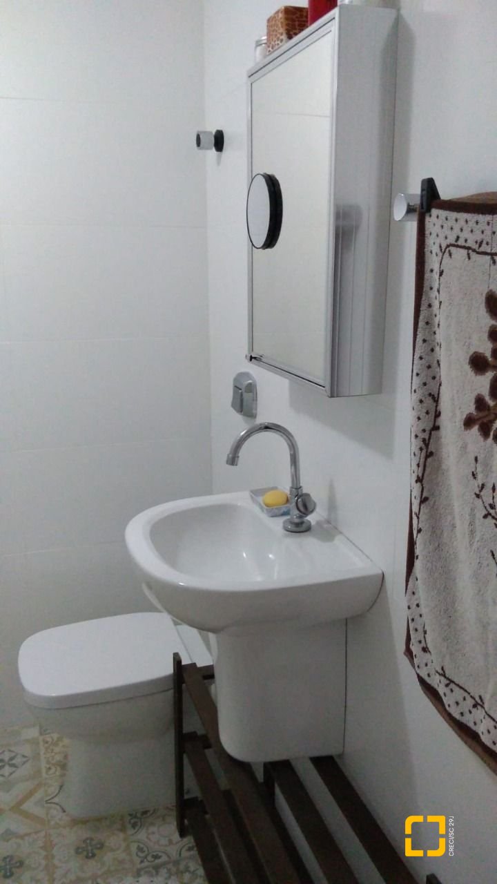 Apartamento com 75m², 2 quartos (sendo 1 suíte), 1 garagem, no bairro Ingleses em Florianópolis