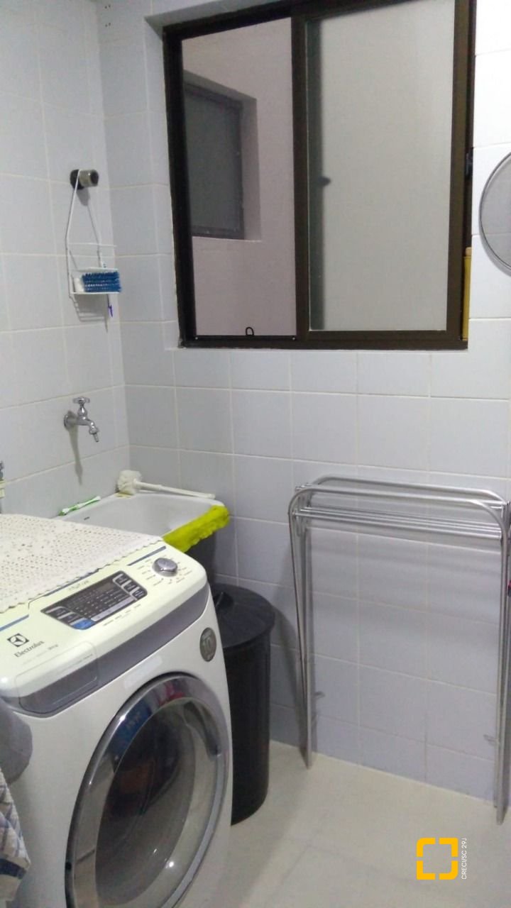 Apartamento com 75m², 2 quartos (sendo 1 suíte), 1 garagem, no bairro Ingleses em Florianópolis