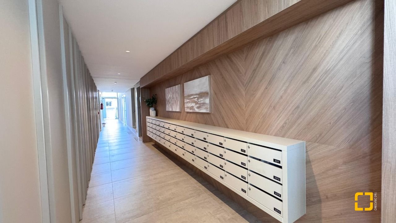 Apartamento com 96m², 4 quartos (sendo 2 suítes), 2 garagens, no bairro João Paulo em Florianópolis