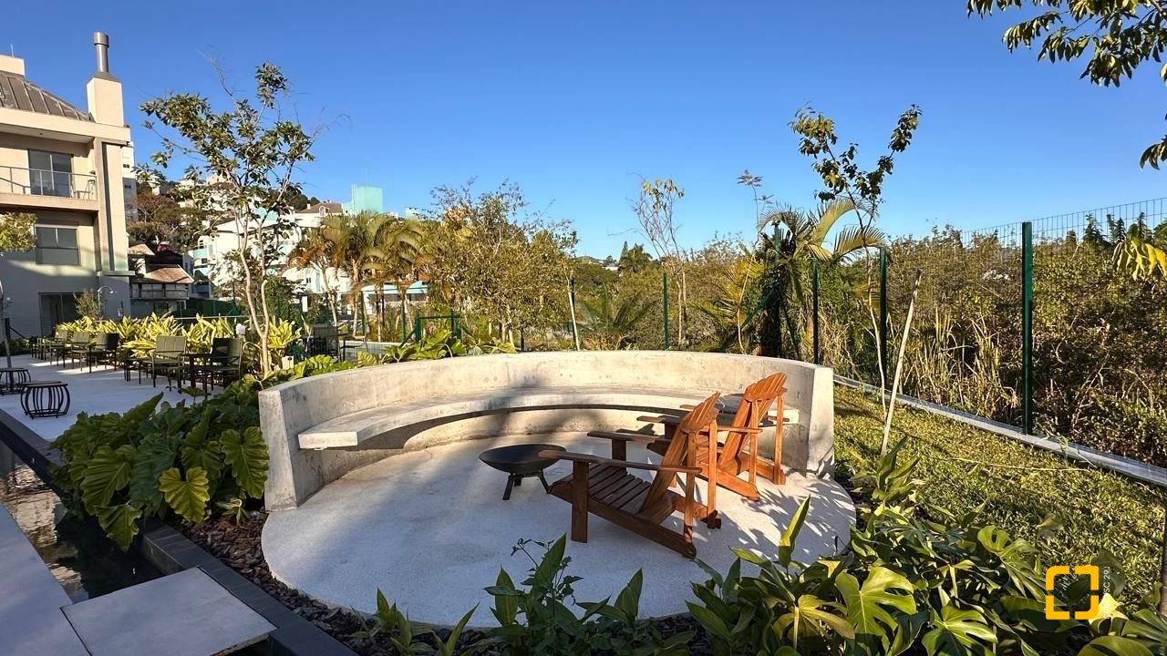 Apartamento com 96m², 4 quartos (sendo 2 suítes), 2 garagens, no bairro João Paulo em Florianópolis