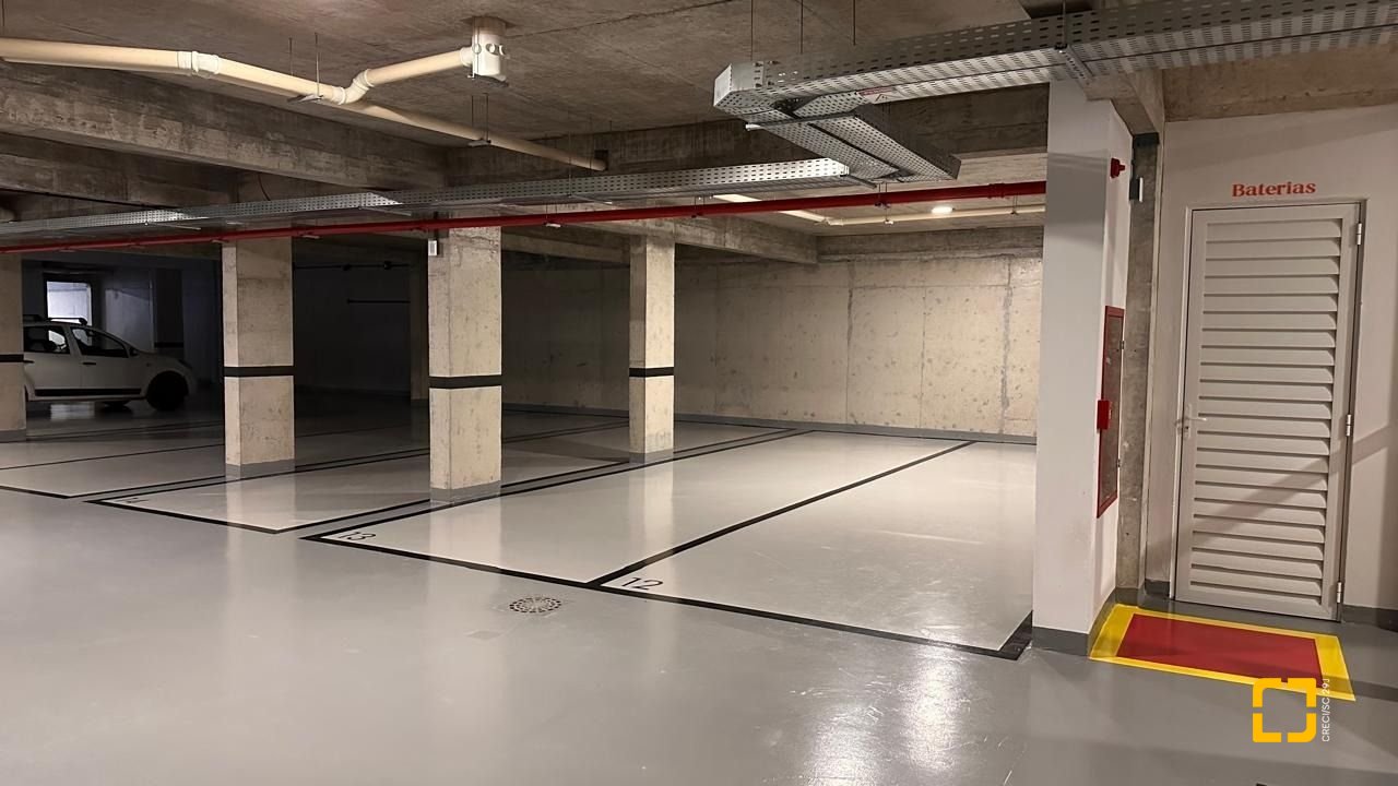 Apartamento com 96m², 4 quartos (sendo 2 suítes), 2 garagens, no bairro João Paulo em Florianópolis