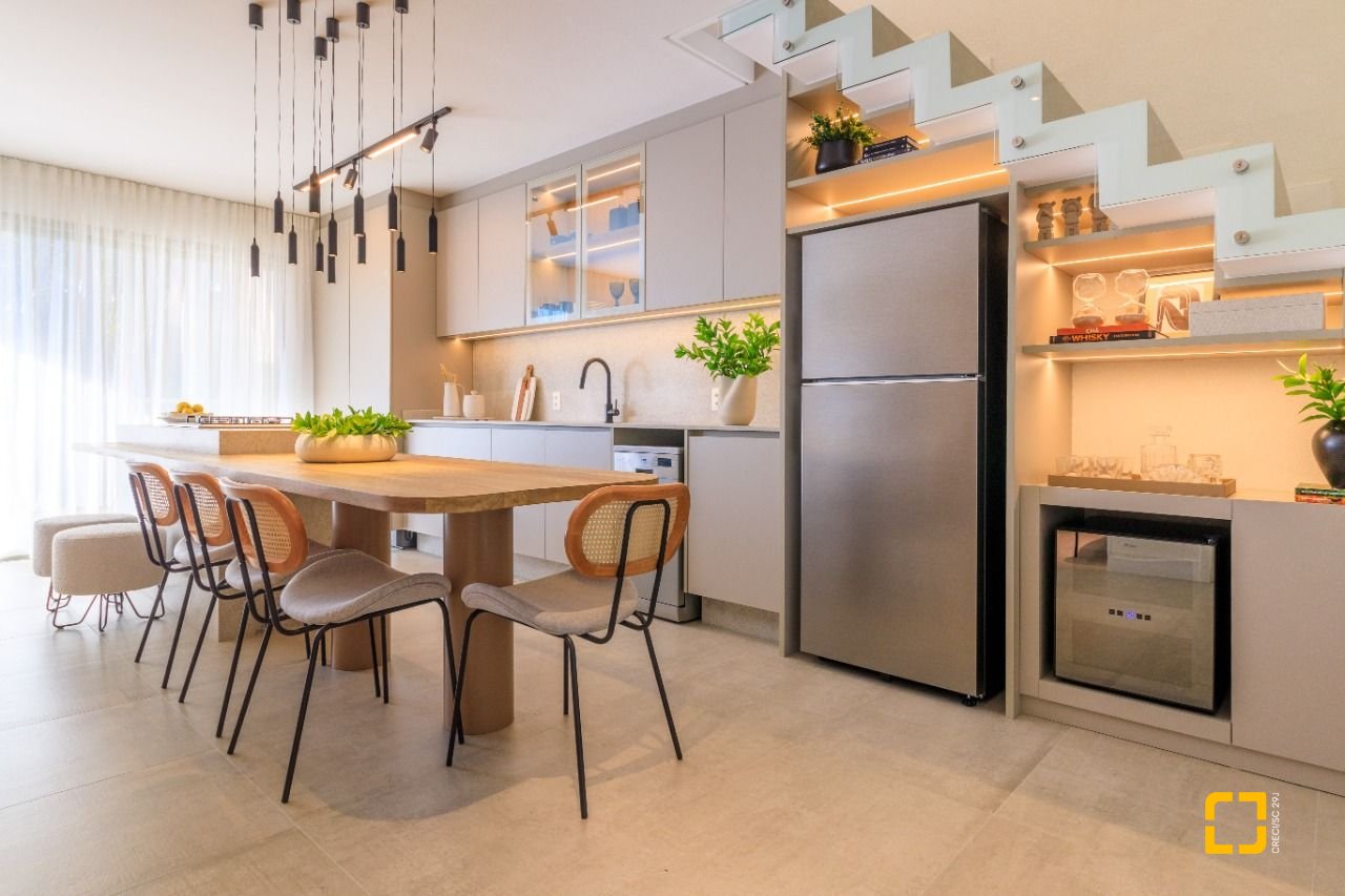 Apartamento com 106m², 4 quartos (sendo 2 suítes), 2 garagens, no bairro João Paulo em Florianópolis