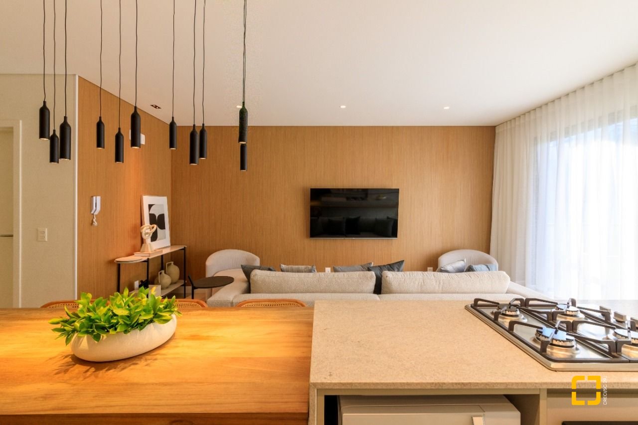 Apartamento com 106m², 4 quartos (sendo 2 suítes), 2 garagens, no bairro João Paulo em Florianópolis
