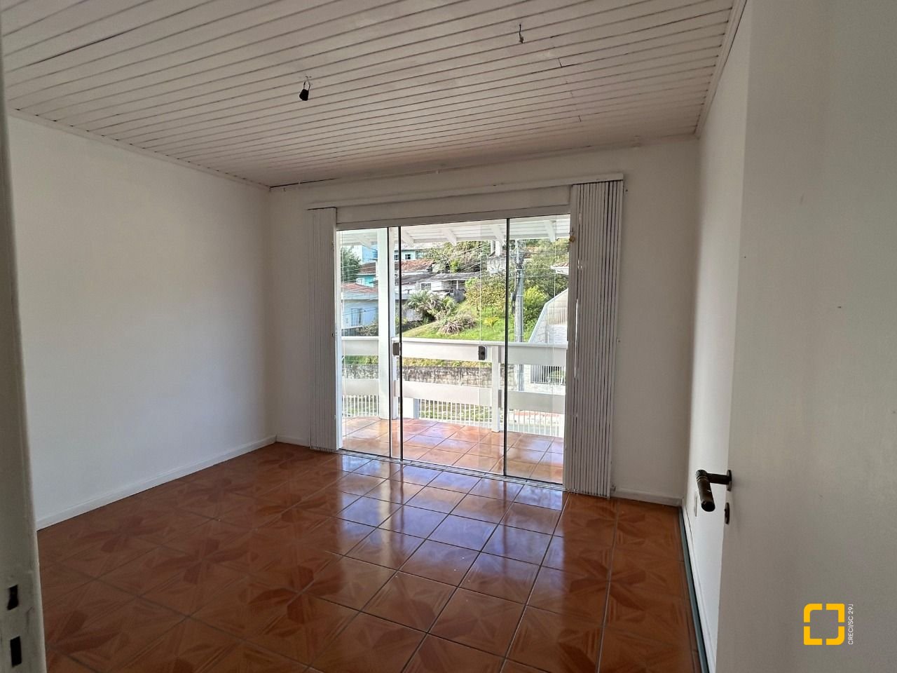 Casa com 276m², 4 quartos (sendo 1 suíte), 3 garagens, no bairro Jardim Cidade de Florianópolis em São José