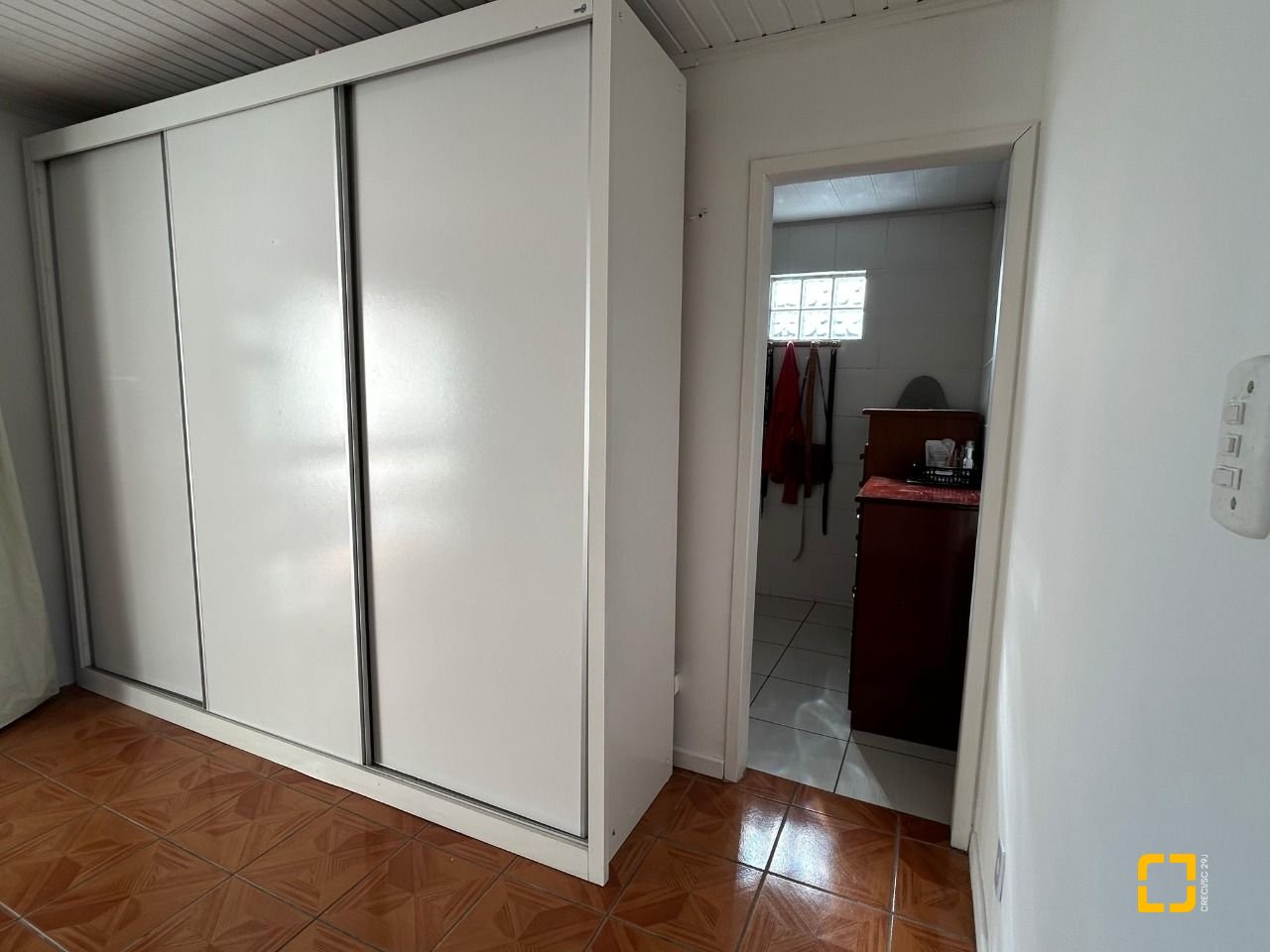Casa com 276m², 4 quartos (sendo 1 suíte), 3 garagens, no bairro Jardim Cidade de Florianópolis em São José