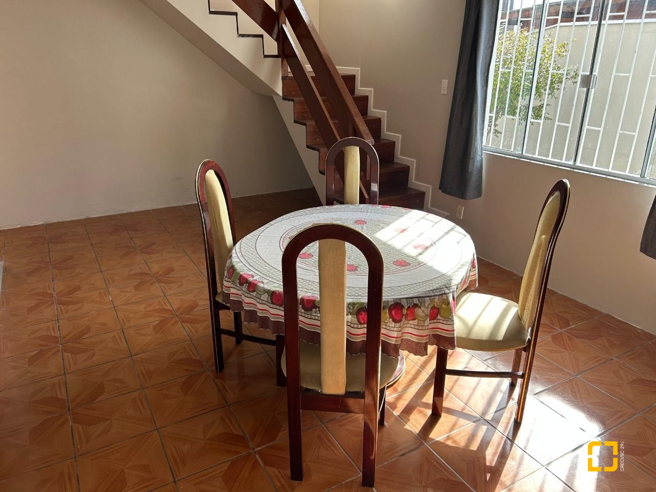Casa com 276m², 4 quartos (sendo 1 suíte), 3 garagens, no bairro Jardim Cidade de Florianópolis em São José