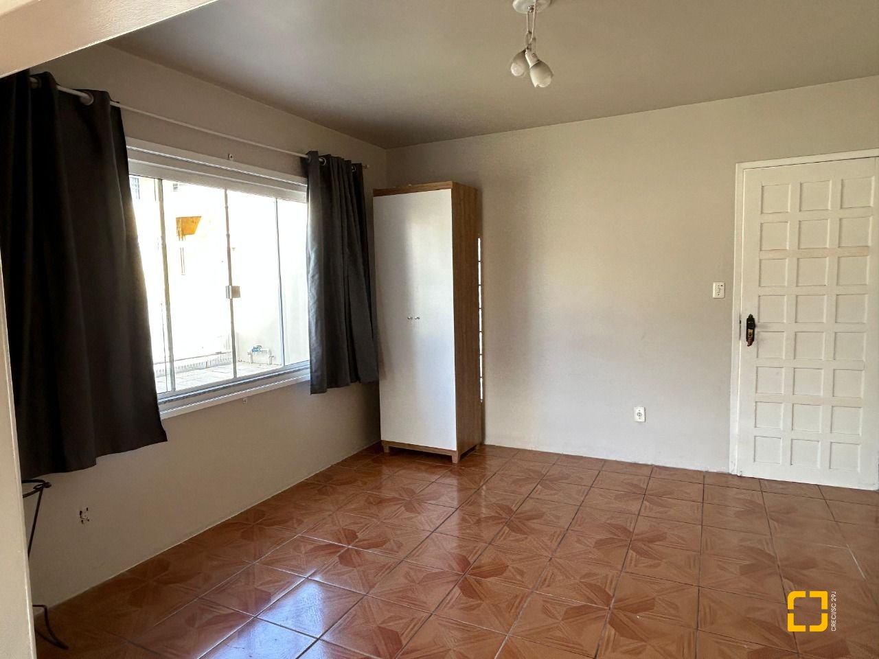Casa com 276m², 4 quartos (sendo 1 suíte), 3 garagens, no bairro Jardim Cidade de Florianópolis em São José