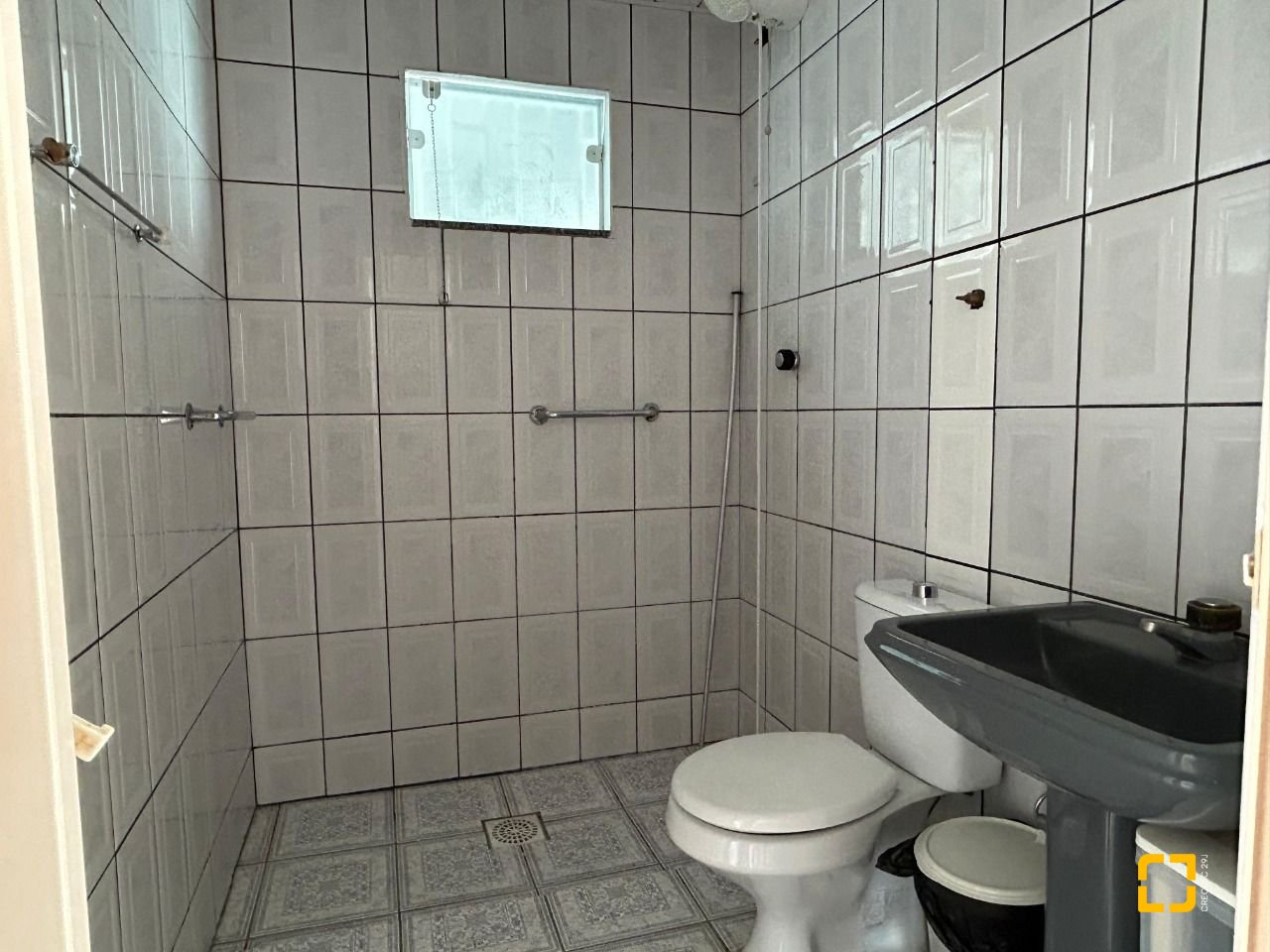 Casa com 276m², 4 quartos (sendo 1 suíte), 3 garagens, no bairro Jardim Cidade de Florianópolis em São José