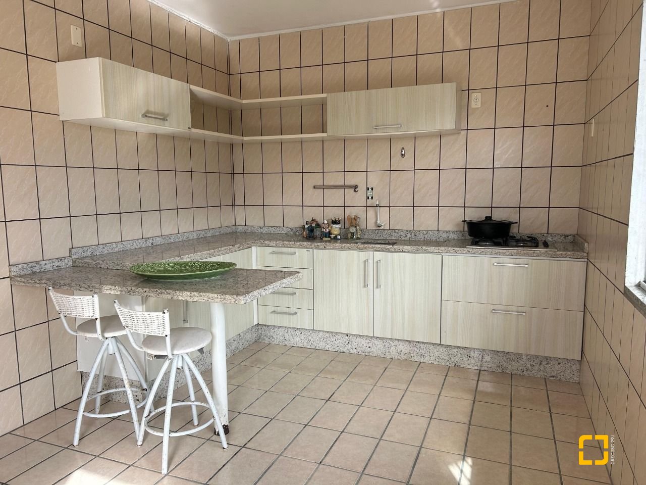 Casa com 276m², 4 quartos (sendo 1 suíte), 3 garagens, no bairro Jardim Cidade de Florianópolis em São José