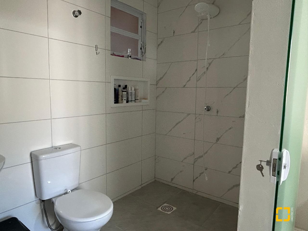 Casa com 276m², 4 quartos (sendo 1 suíte), 3 garagens, no bairro Jardim Cidade de Florianópolis em São José