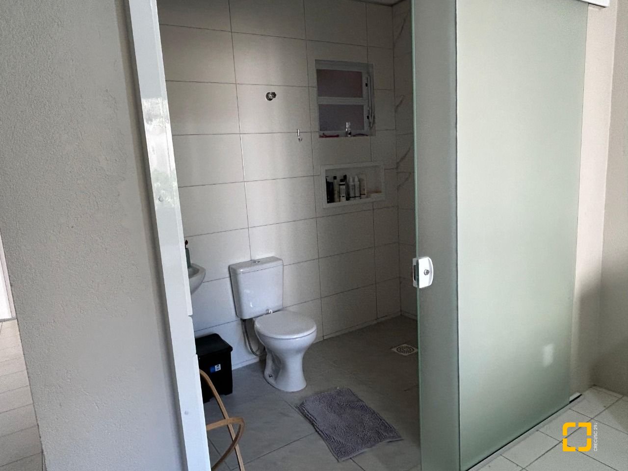 Casa com 276m², 4 quartos (sendo 1 suíte), 3 garagens, no bairro Jardim Cidade de Florianópolis em São José