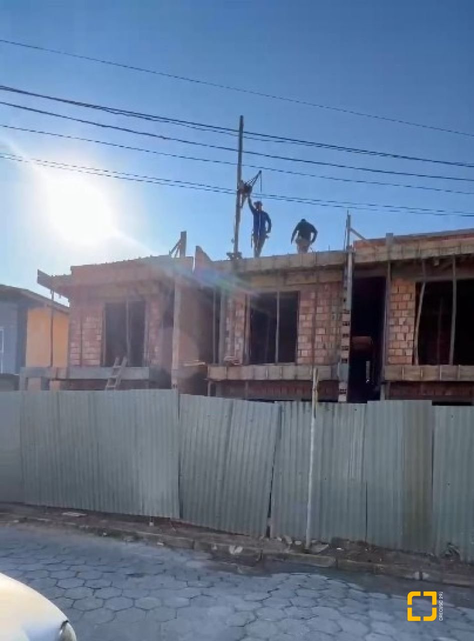 Casa com 114m², 4 quartos (sendo 1 suíte), 1 garagem, no bairro Ingleses em Florianópolis