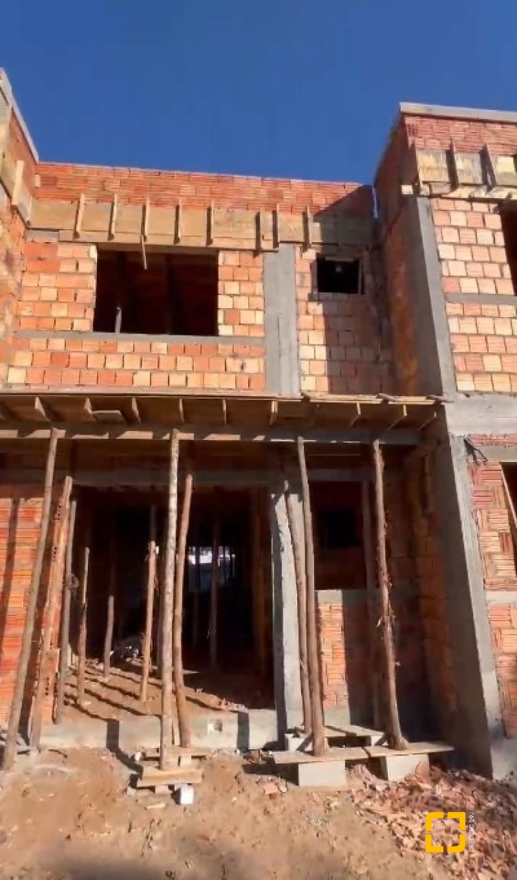 Casa com 114m², 4 quartos (sendo 1 suíte), 1 garagem, no bairro Ingleses em Florianópolis