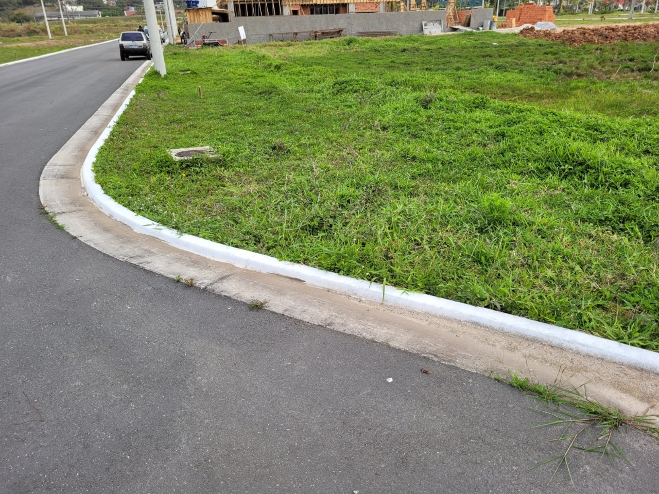Terreno com 450m², no bairro Vargem Grande em Florianópolis