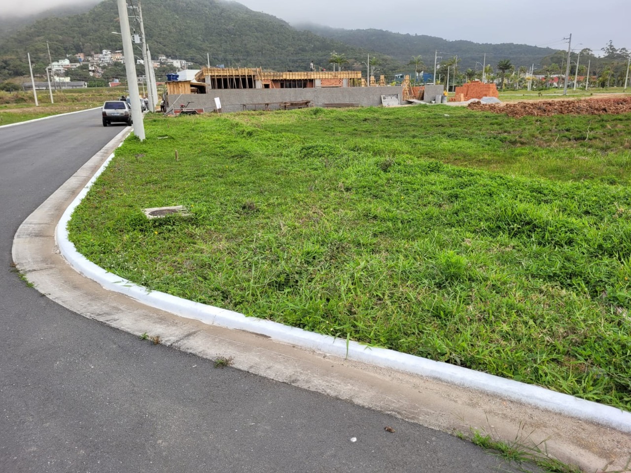 Terreno com 450m², no bairro Vargem Grande em Florianópolis