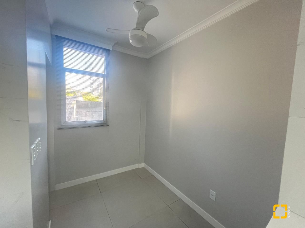 Apartamento com 150m², 4 quartos (sendo 1 suíte), 2 garagens, no bairro Centro em Florianópolis