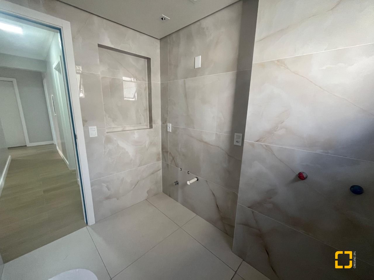 Apartamento com 150m², 4 quartos (sendo 1 suíte), 2 garagens, no bairro Centro em Florianópolis