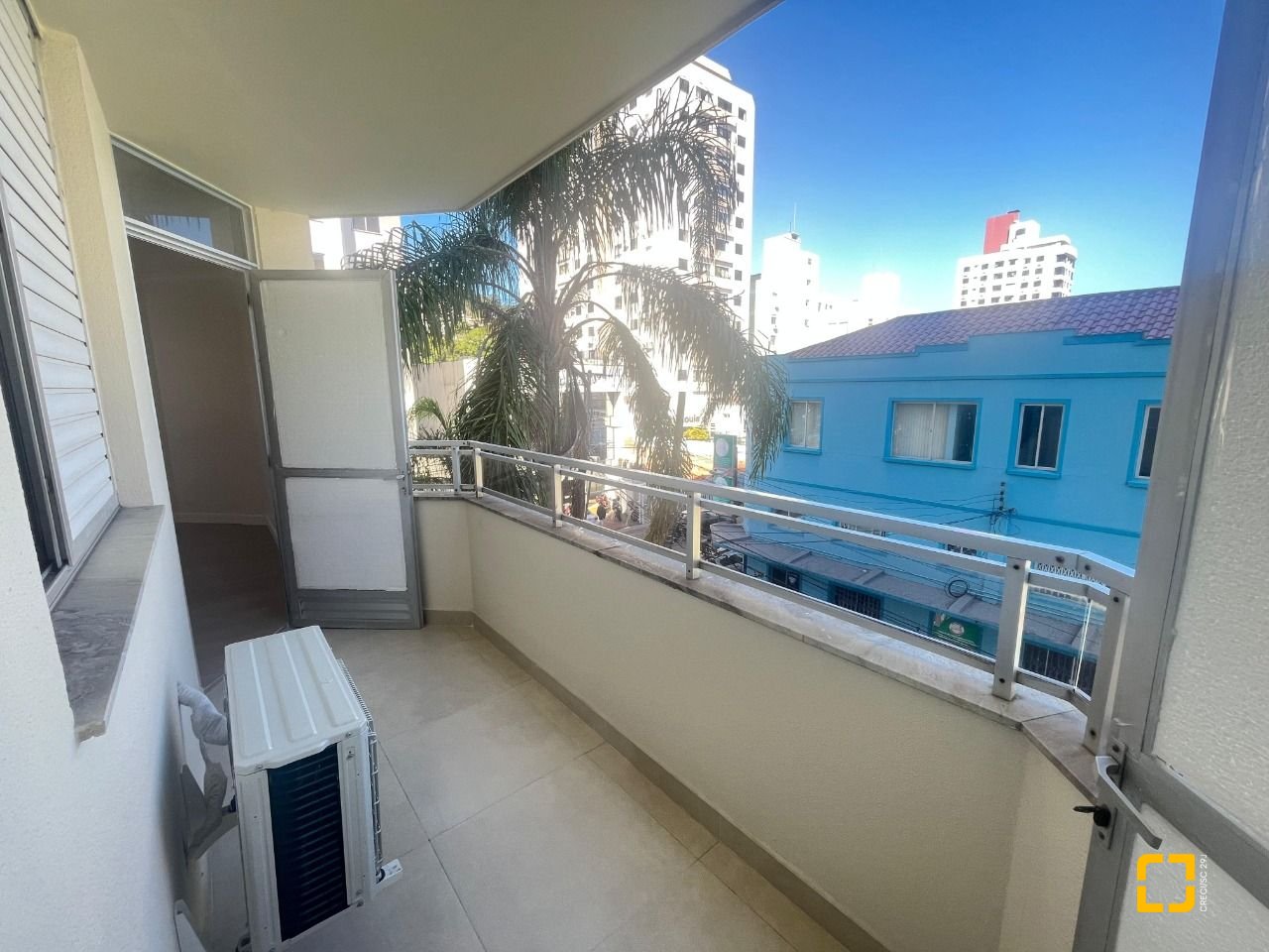 Apartamento com 150m², 4 quartos (sendo 1 suíte), 2 garagens, no bairro Centro em Florianópolis
