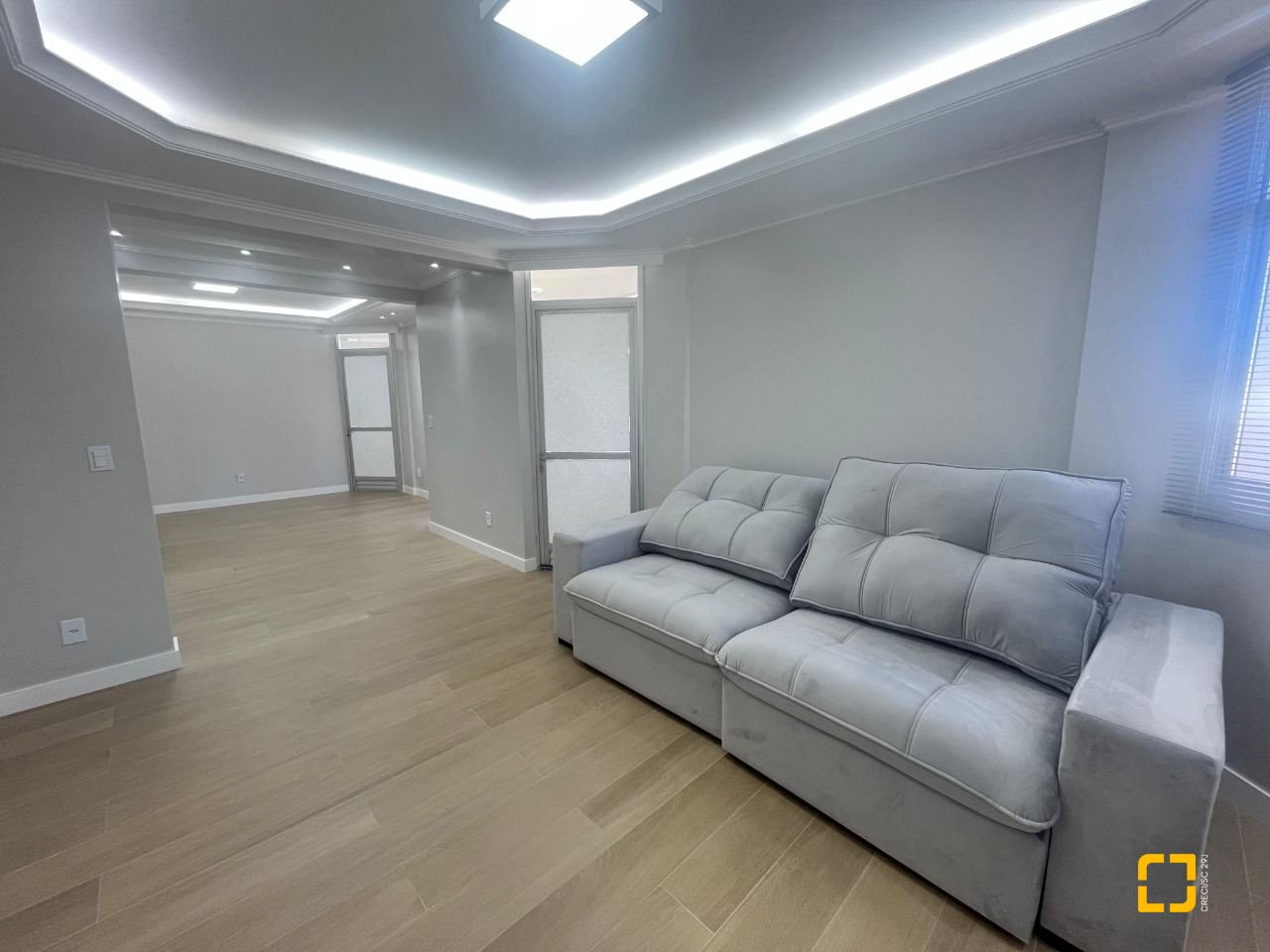 Apartamento com 150m², 4 quartos (sendo 1 suíte), 2 garagens, no bairro Centro em Florianópolis