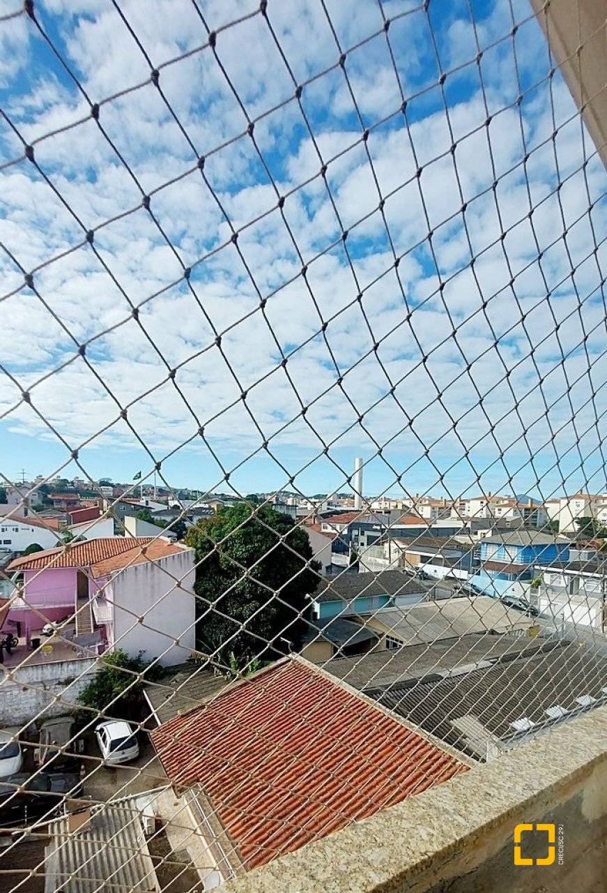 Apartamento com 166m², 5 quartos (sendo 1 suíte), 2 garagens, no bairro Capoeiras em Florianópolis