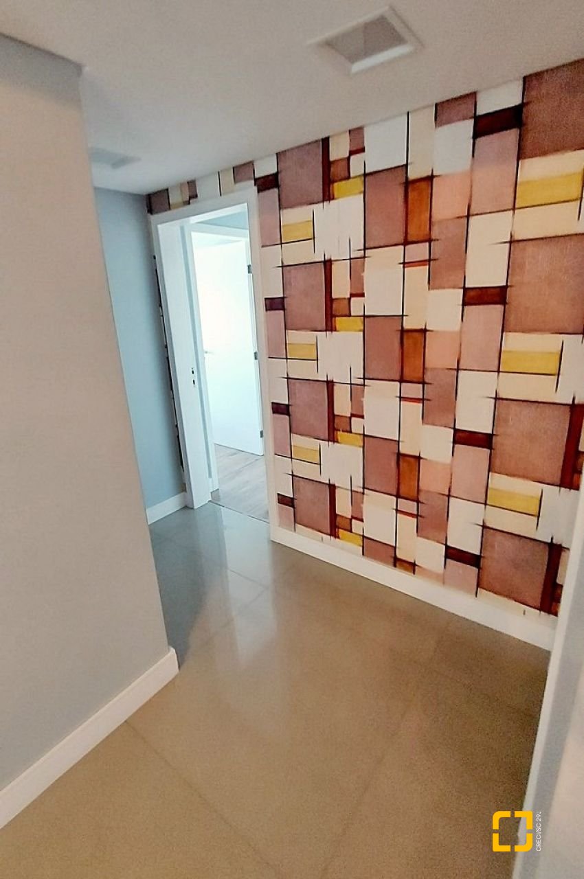 Apartamento com 166m², 5 quartos (sendo 1 suíte), 2 garagens, no bairro Capoeiras em Florianópolis