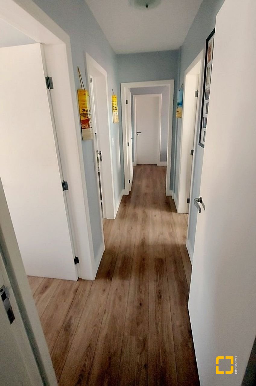 Apartamento com 166m², 5 quartos (sendo 1 suíte), 2 garagens, no bairro Capoeiras em Florianópolis