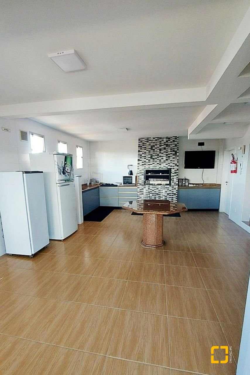 Apartamento com 166m², 5 quartos (sendo 1 suíte), 2 garagens, no bairro Capoeiras em Florianópolis