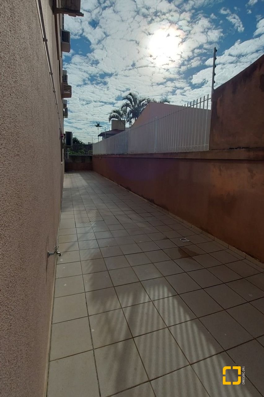 Apartamento com 166m², 5 quartos (sendo 1 suíte), 2 garagens, no bairro Capoeiras em Florianópolis