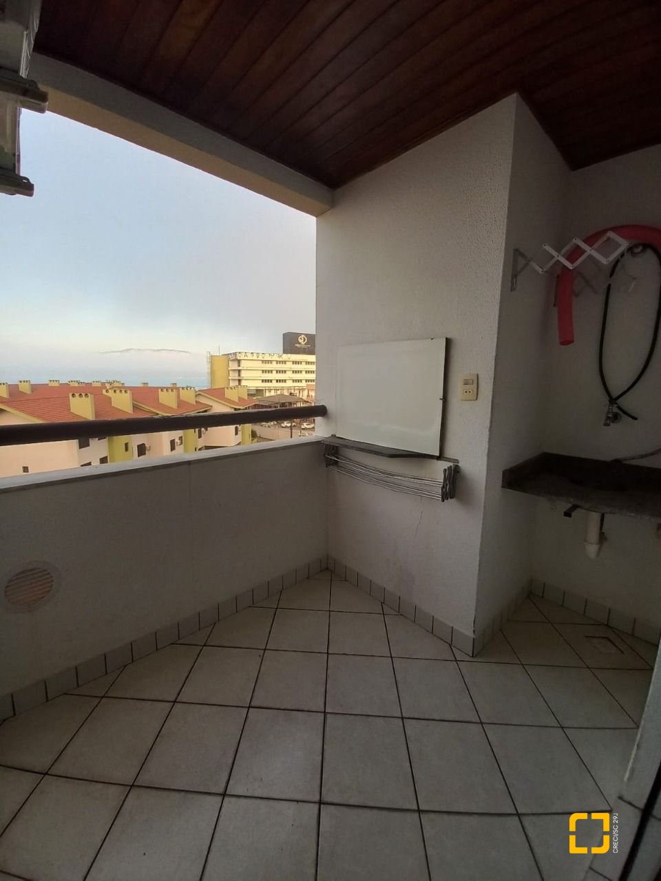 Apartamento com 60m², 3 quartos (sendo 1 suíte), 1 garagem, no bairro Ingleses em Florianópolis