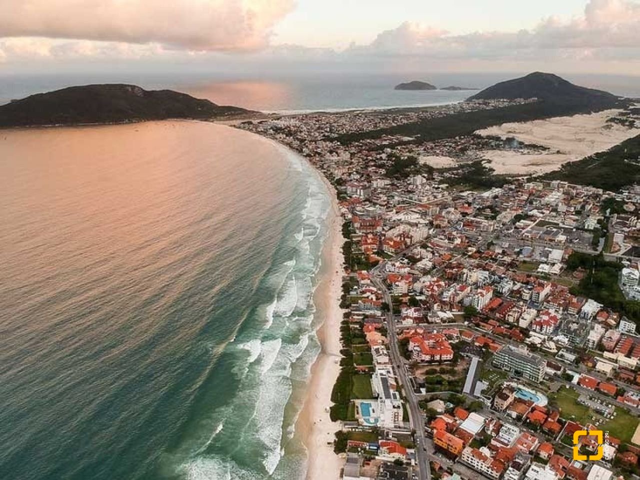 Casa com 127m², 5 quartos (sendo 2 suítes), 2 garagens, no bairro Ingleses em Florianópolis