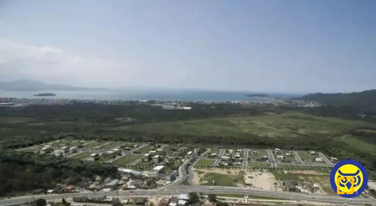 Terreno com 450m², no bairro Vargem Grande em Florianópolis