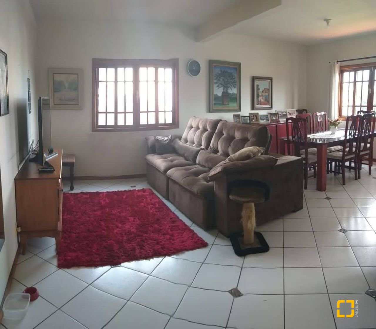 Casa com 304m², 5 quartos (sendo 2 suítes), 3 garagens, no bairro Jardim Atlântico em Florianópolis
