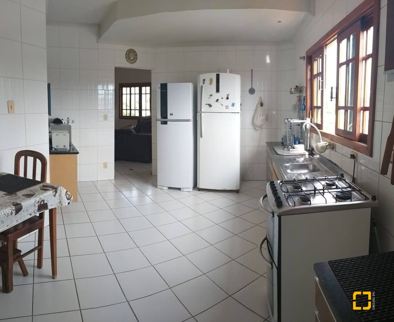 Casa com 304m², 5 quartos (sendo 2 suítes), 3 garagens, no bairro Jardim Atlântico em Florianópolis
