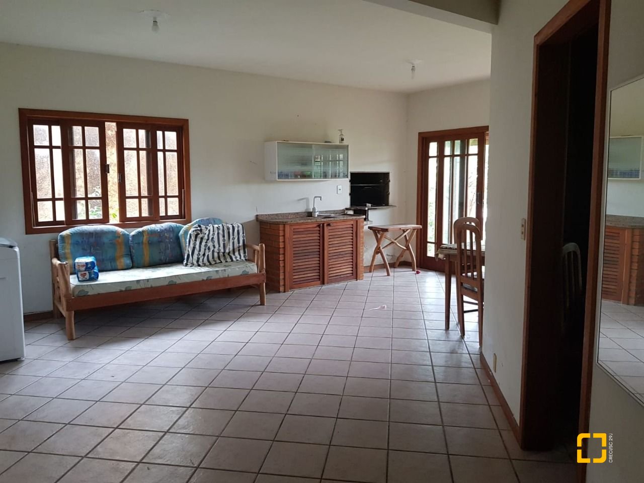 Casa com 304m², 5 quartos (sendo 2 suítes), 3 garagens, no bairro Jardim Atlântico em Florianópolis