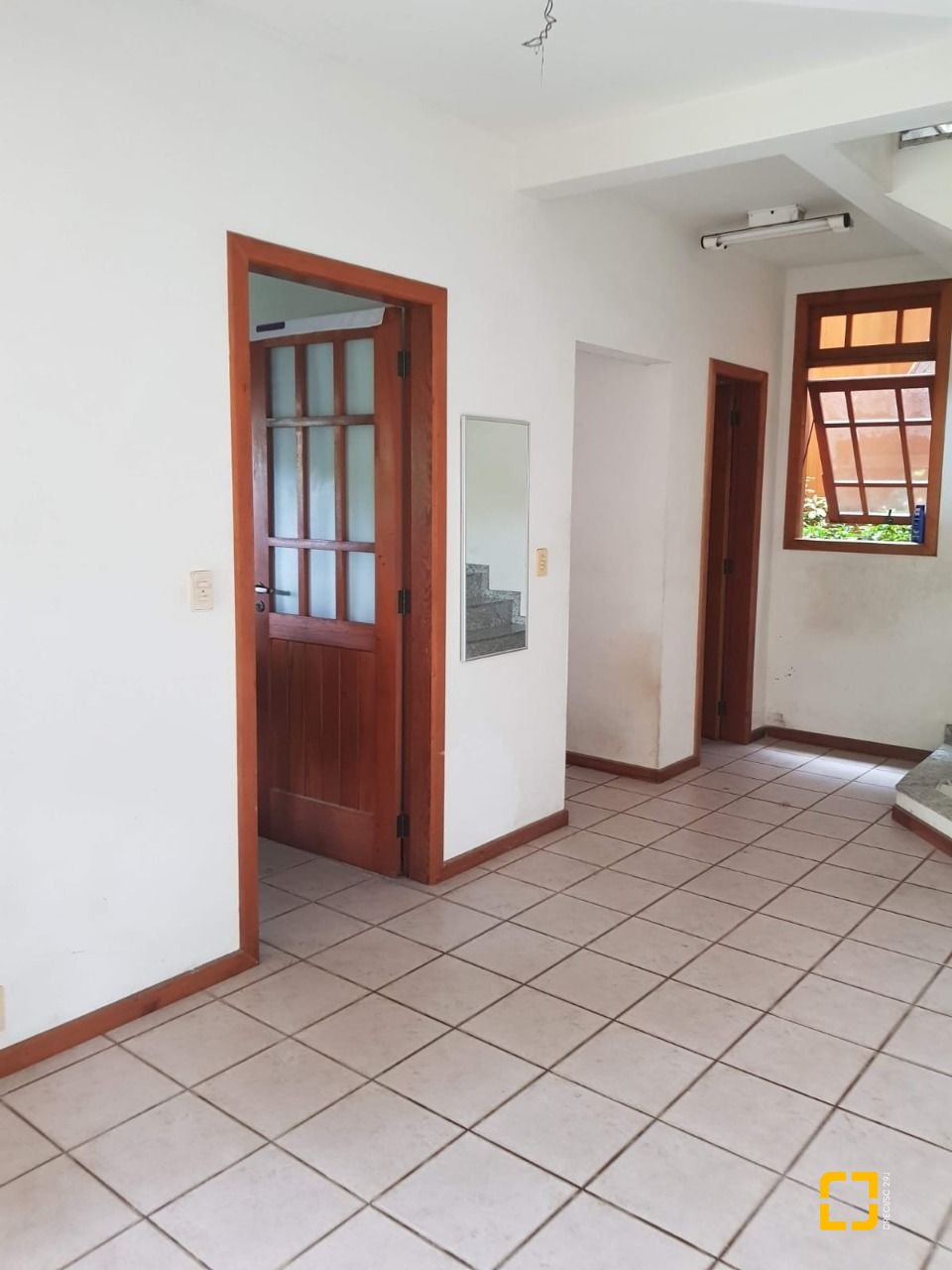 Casa com 304m², 5 quartos (sendo 2 suítes), 3 garagens, no bairro Jardim Atlântico em Florianópolis