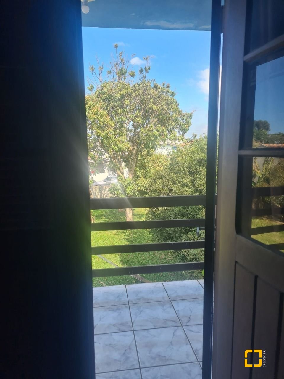 Casa com 150m², 5 quartos (sendo 1 suíte), 2 garagens, no bairro Rio Vermelho em Florianópolis