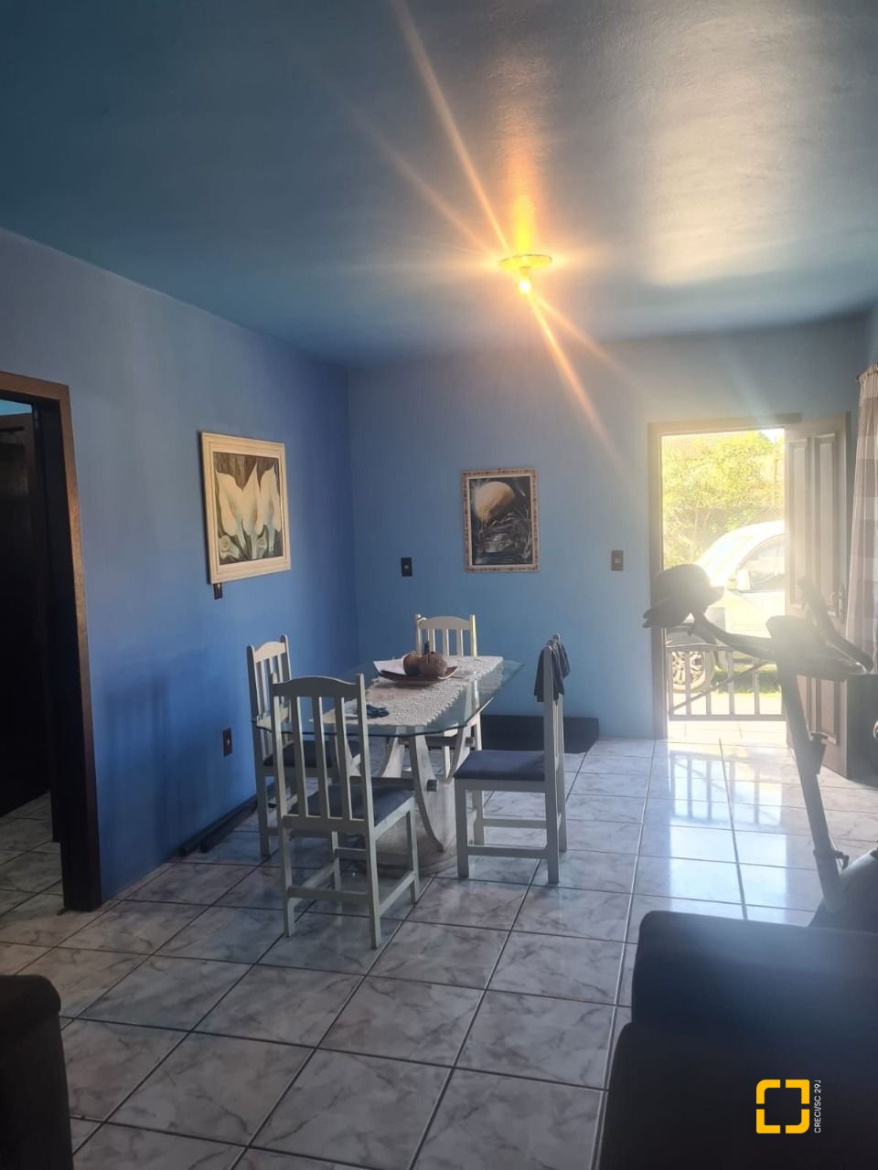 Casa com 150m², 5 quartos (sendo 1 suíte), 2 garagens, no bairro Rio Vermelho em Florianópolis