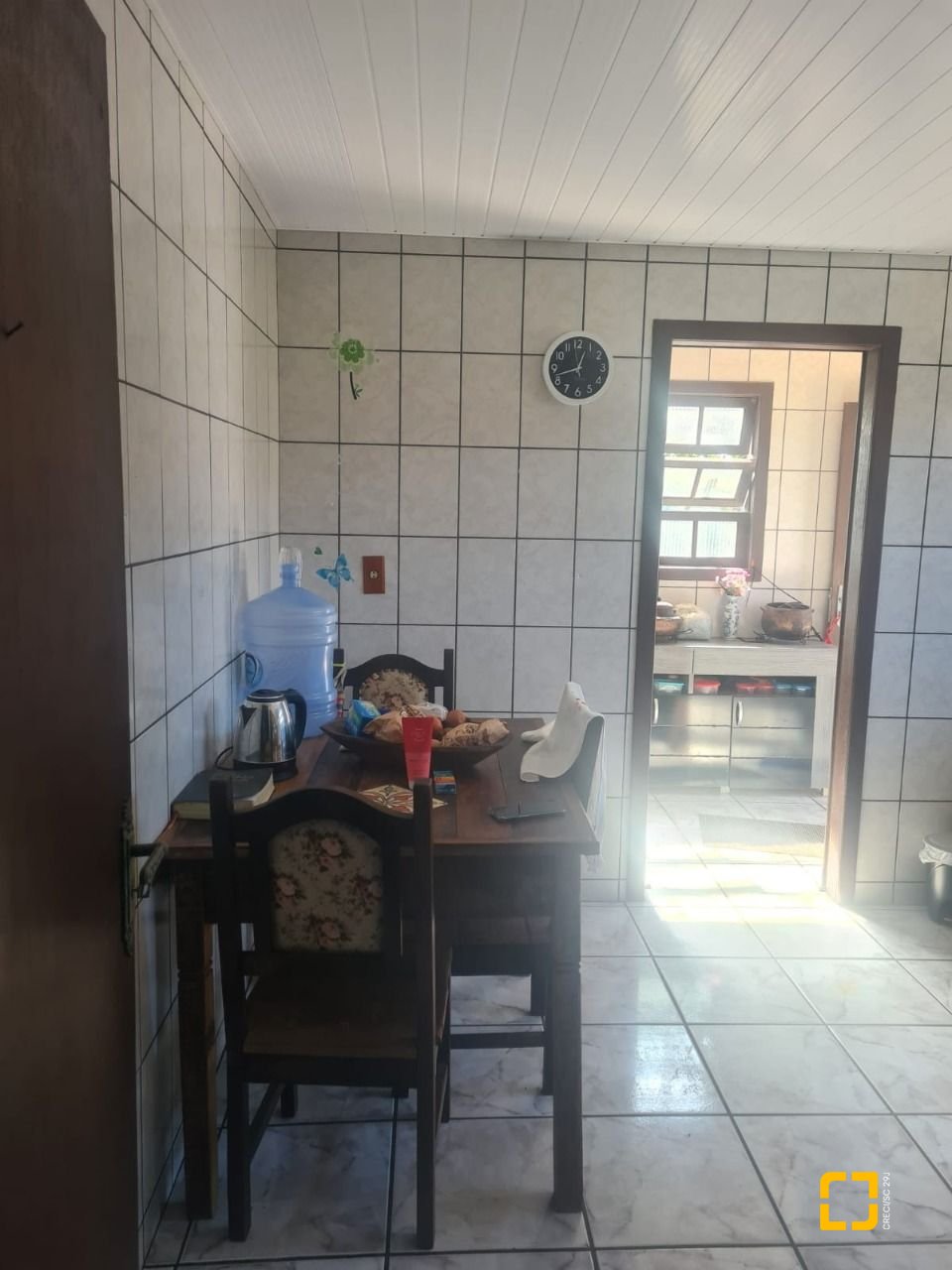 Casa com 150m², 5 quartos (sendo 1 suíte), 2 garagens, no bairro Rio Vermelho em Florianópolis