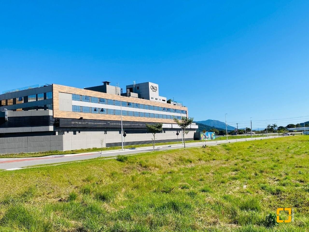 Casa com 128m², 5 quartos (sendo 2 suítes), 1 garagem, no bairro Campeche em Florianópolis