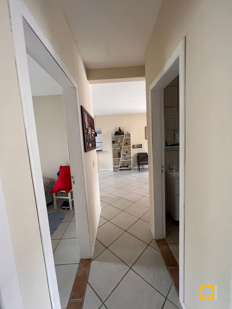 Casa com 140m², 4 quartos (sendo 1 suíte), 2 garagens, no bairro Rio Vermelho em Florianópolis