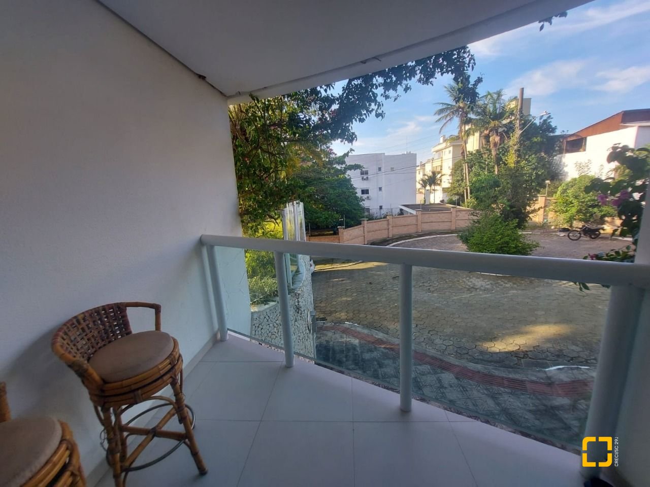 Prédio com 475m², 8 garagens, no bairro Canasvieiras em Florianópolis