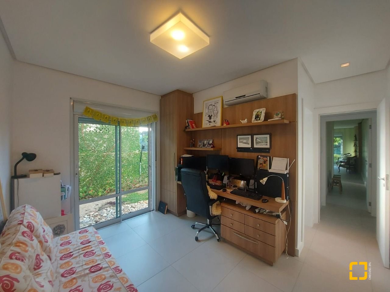 Prédio com 475m², 8 garagens, no bairro Canasvieiras em Florianópolis